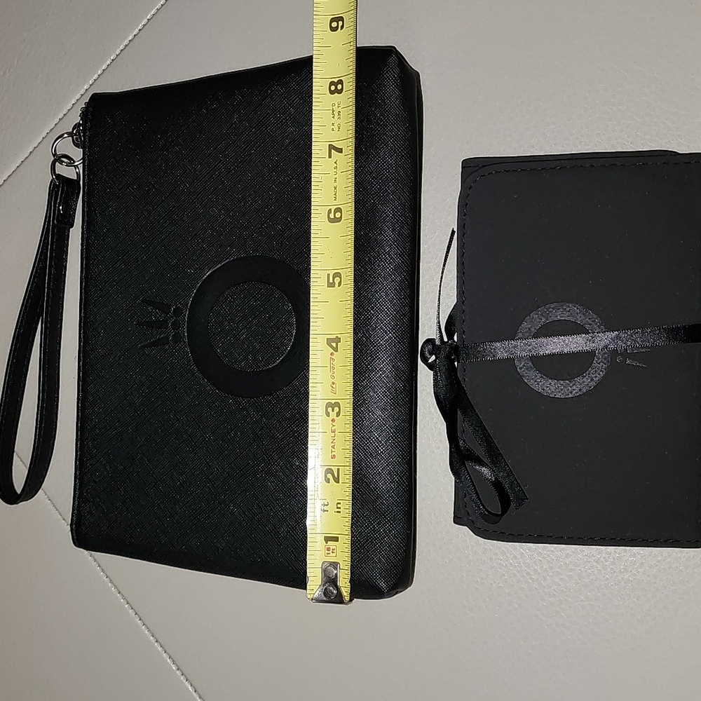 NWOT Pandora Travel Jewelry Organizer and Pouch with a Wristlet Strap, Black - Picture 3 of 8
